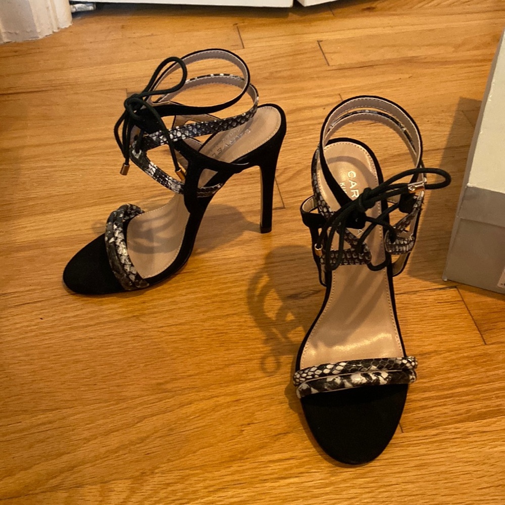 Kurt Geiger. Carvela line. Suede & snake skin heels. Sz 36/ 6.